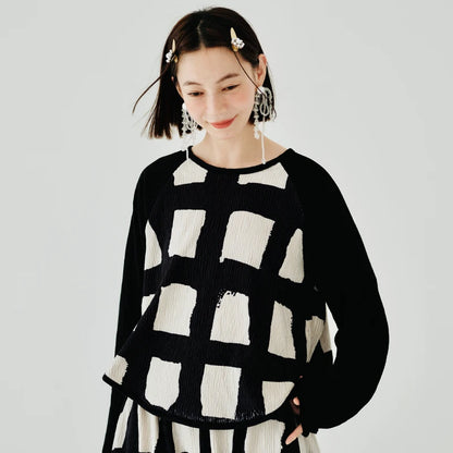 Clara Graphic Sweater