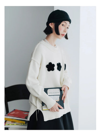 Sweater Cozy Bloom - Ivory Sweater with Floral Details