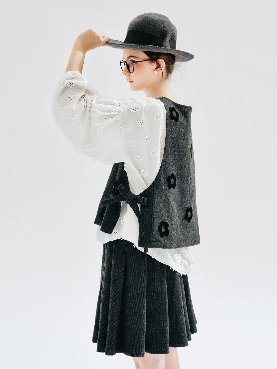 Black Flower Woolen Sleeveless Vest