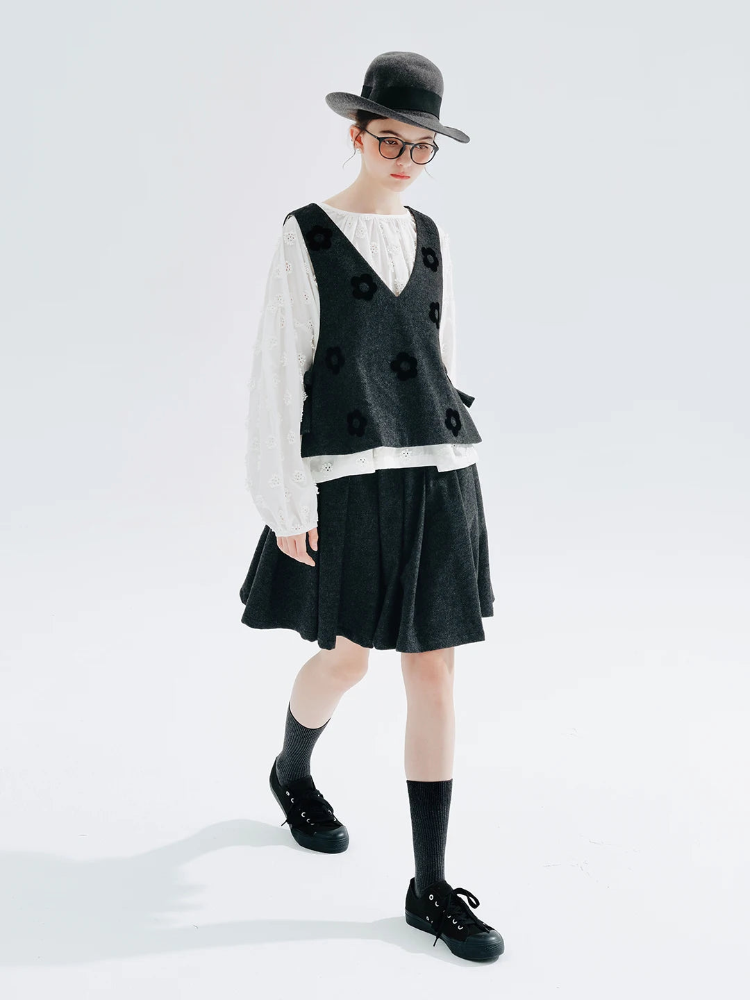 Black Flower Woolen Sleeveless Vest