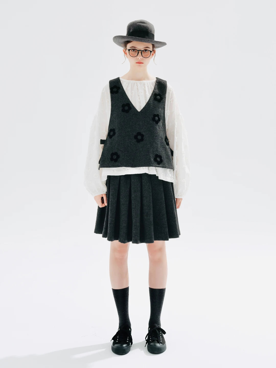 Black Flower Woolen Sleeveless Vest
