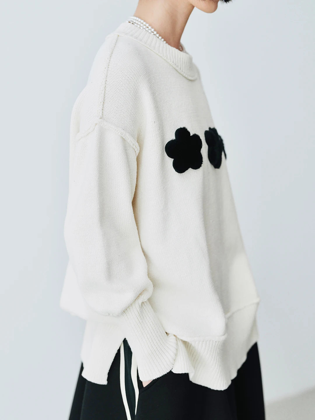 Sweater Cozy Bloom - Ivory Sweater with Floral Details